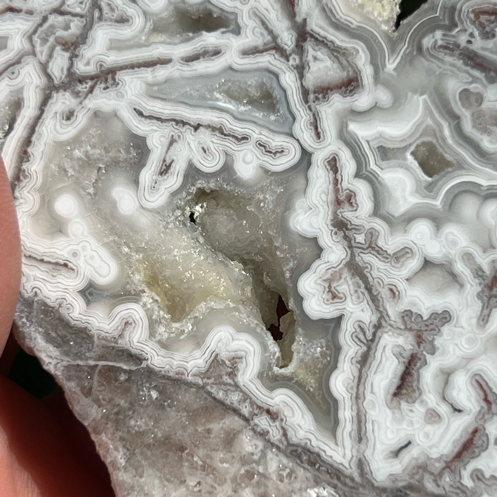 Mexican lace (1) agate slab with stand | crystal - Picture 10 of 14